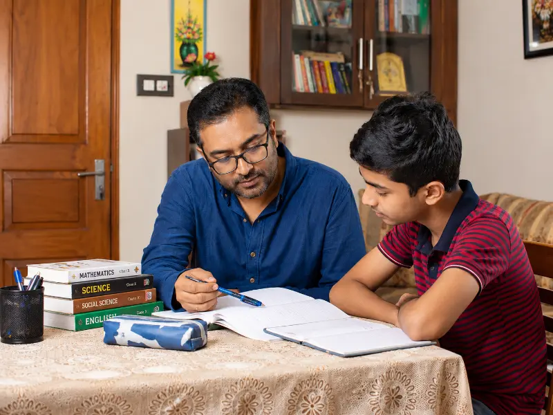 Experienced home tutor teaching student in Kolkata